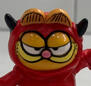 Garfield porcelain figurine "Red Hot Lover" Garfield porcelain figurine "Red Hot Lover"